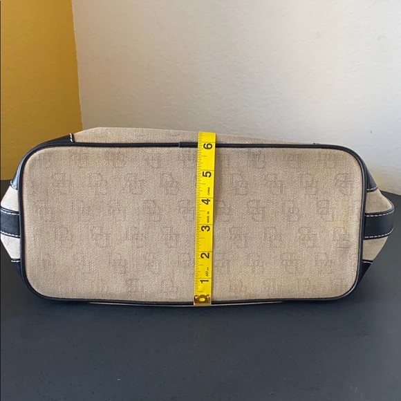 Dooney & Bourke | Tan w/ Brown Trimming | Tote - Picture 8 of 9